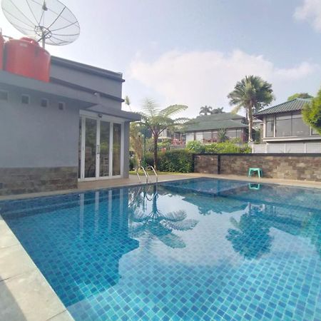 Villa Bukit Danau Lot 14 Cinengangirang Exterior photo